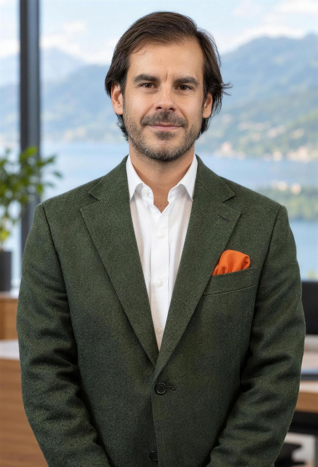 Christian Tresoldi, Consigliere Comunale di Lugano (Lega dei Ticinesi), ritratto ufficiale con vista sul Lago di Lugano